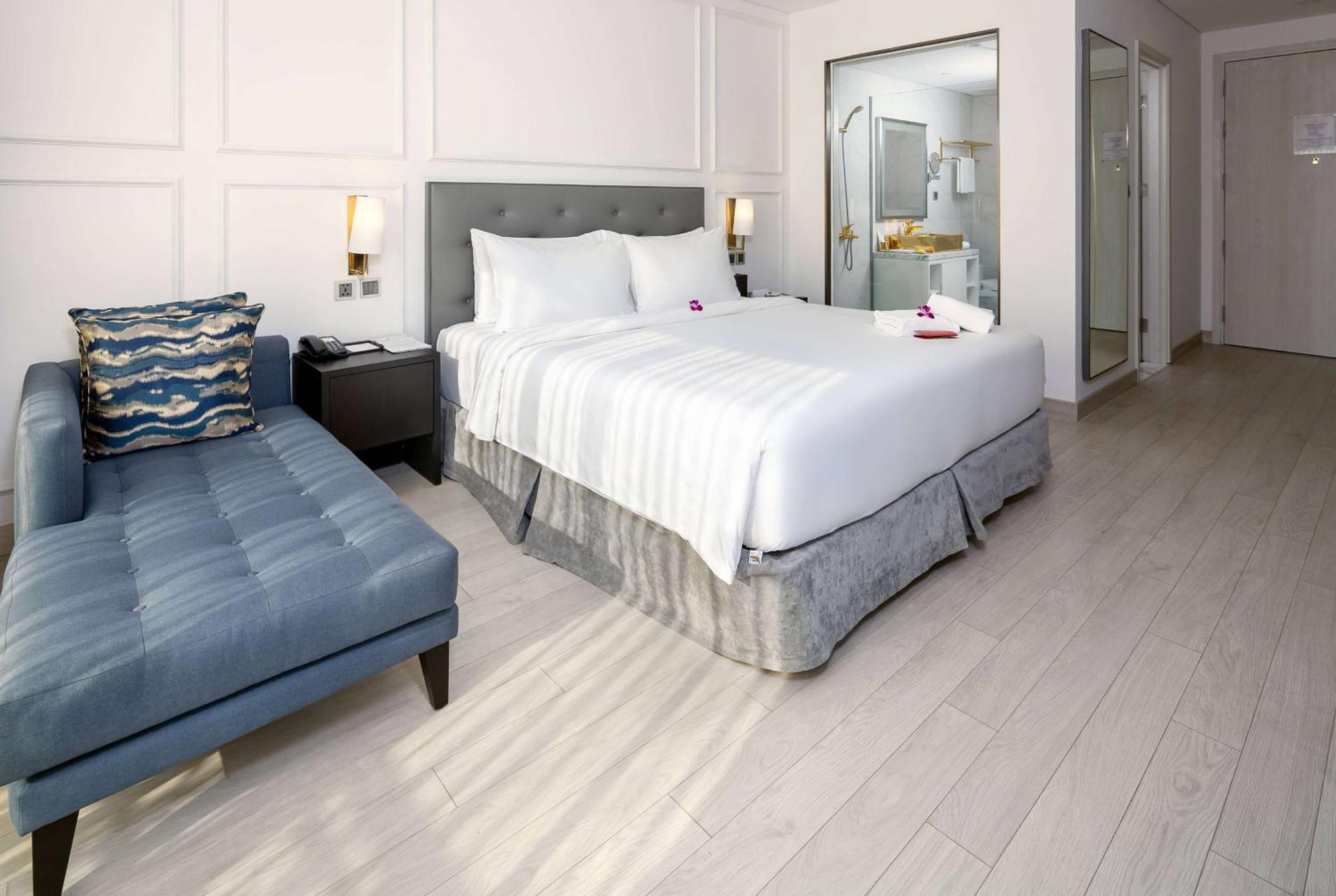 Wyndham Golden Bay 5* Da Nang